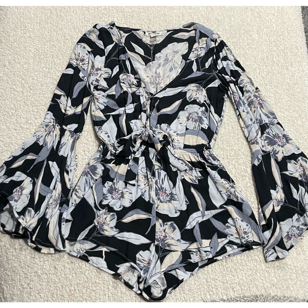 Billabong Women's Size Small Sittin Pretty Romper Bell Sleeve Blue